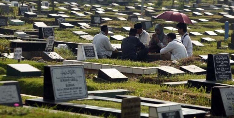 Arti Mimpi Menggali Kuburan Orang Yang Sudah Meninggal Menurut Agama